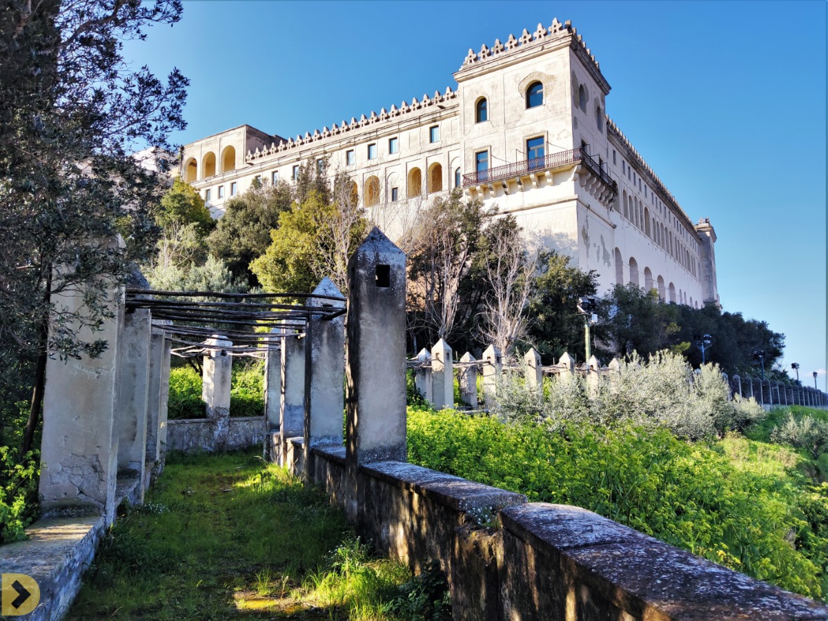 Giardini abbandonati Certosa San Martino