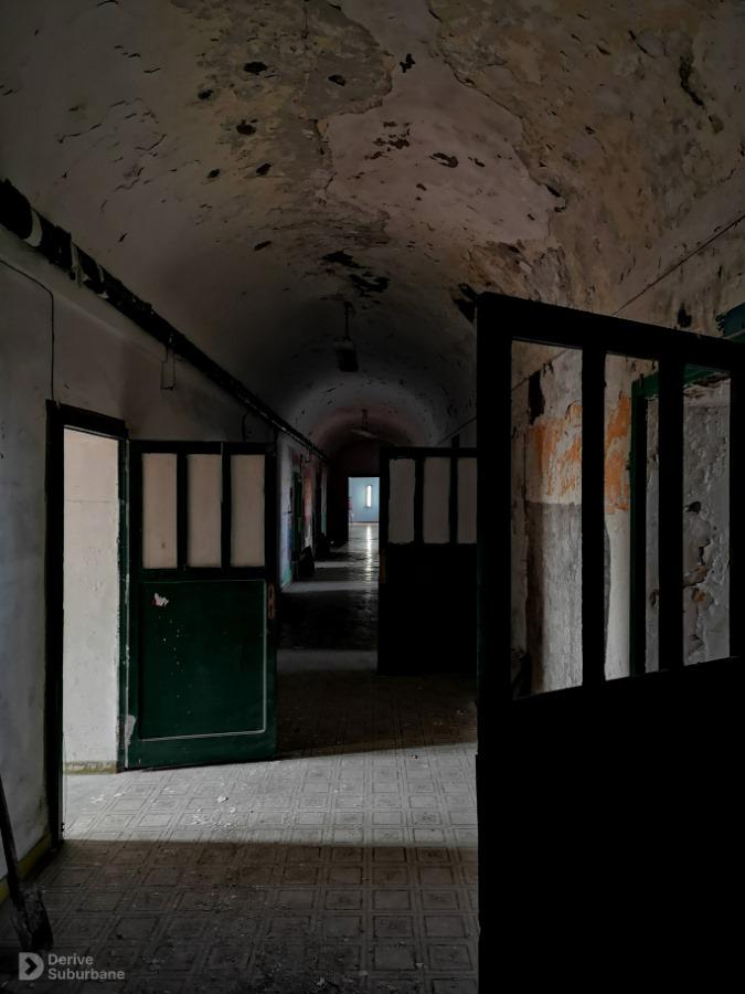 Scugnizzo liberato - ex carcere minorile - celle